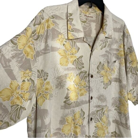Vintage Tommy Bahama Hawaiian Style Button Down Yellow Floral Shirt Size XL - Picture 2 of 11